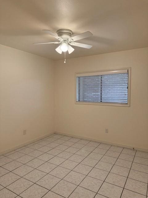 4202 Wolf Creek Dr, Corpus Christi, TX 78413 - empty room with a ceiling fan and baseboards
