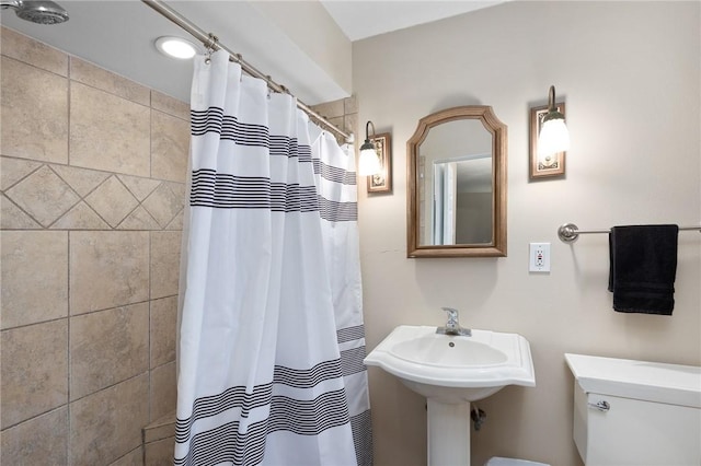 2641 Linn, Corpus Christi, TX 78410 - full bath featuring tiled shower