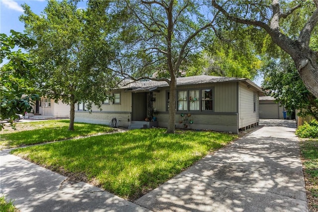 4009 Pope Dr, Corpus Christi, TX 78411 - view of front facade featuring a front yard