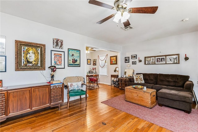 4009 Pope Dr, Corpus Christi, TX 78411 - living area featuring ceiling fan and light wood finished floors