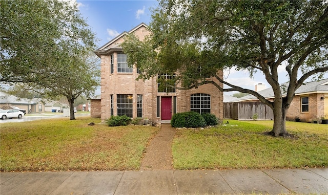 view of front of house featuring a front lawn