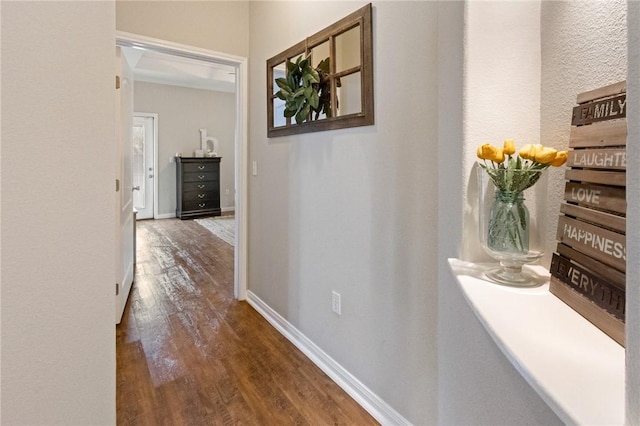 6105 Greenough Ct, Corpus Christi, TX 78414 - hall with dark wood finished floors and baseboards