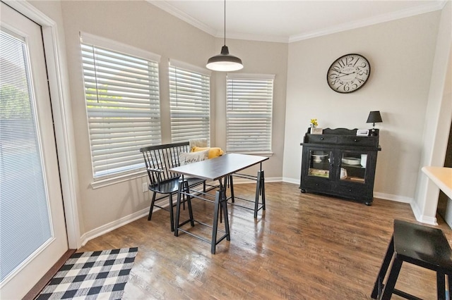 6105 Greenough Ct, Corpus Christi, TX 78414 - dining area featuring crown molding and wood finished floors