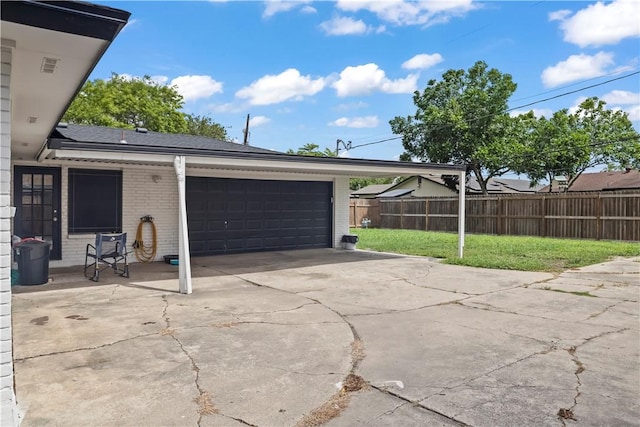 3614 Capri Dr, Corpus Christi, TX 78415 - garage with driveway