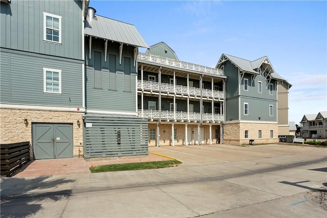 view of building exterior