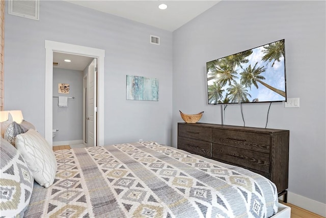 bedroom with visible vents, recessed lighting, and baseboards