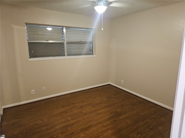 4725 Shea Pkwy, Corpus Christi, TX 78413 - spare room with baseboards, wood finished floors, and a ceiling fan