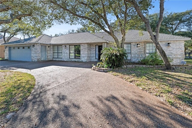 711 Waterwood, Rockport, TX 78382 - photo 2