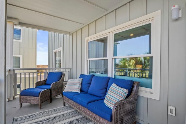 sunroom featuring a healthy amount of sunlight