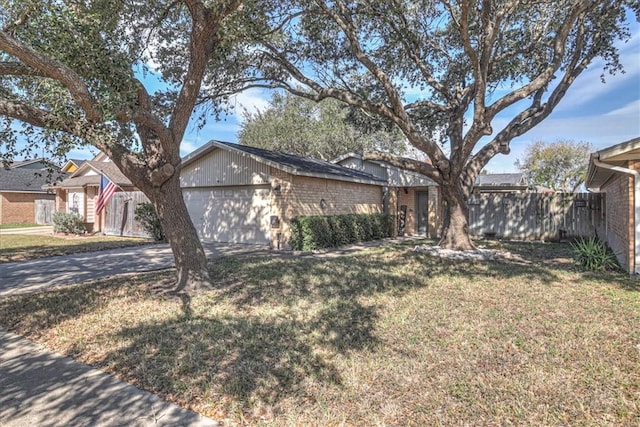 view of front of property with a front lawn