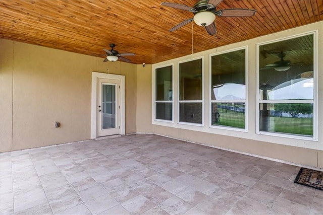6241 Lago Vista Dr, Corpus Christi, TX 78414 - view of patio / terrace featuring ceiling fan