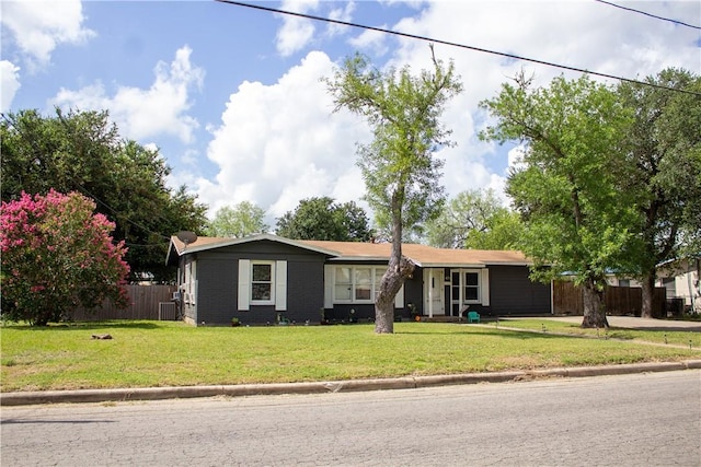 405 W Walton St, Beeville, TX 78102 - view of ranch-style house