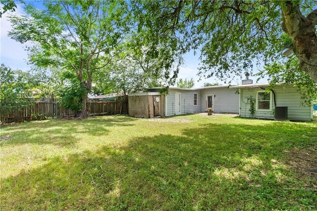 1601 Cambridge Dr, Corpus Christi, TX 78415 - view of yard