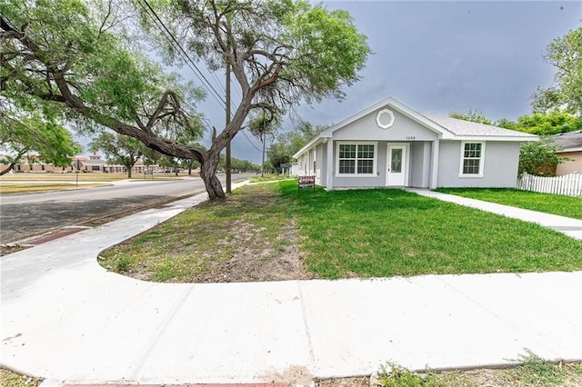 view of front of house with a front lawn