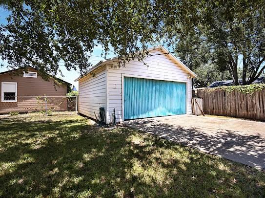 3937 Herndon St, Corpus Christi, TX 78411 - photo 5