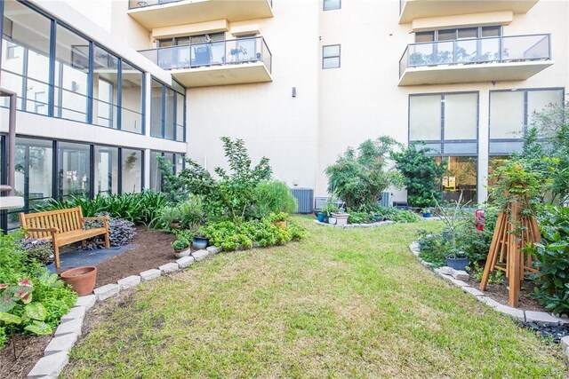 1400 Ocean Dr Unit 304C, Corpus Christi, TX 78404 - view of grassy yard