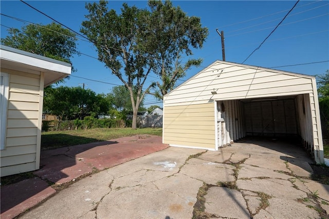 1113 Annapolis Dr, Corpus Christi, TX 78404 - detached garage with driveway