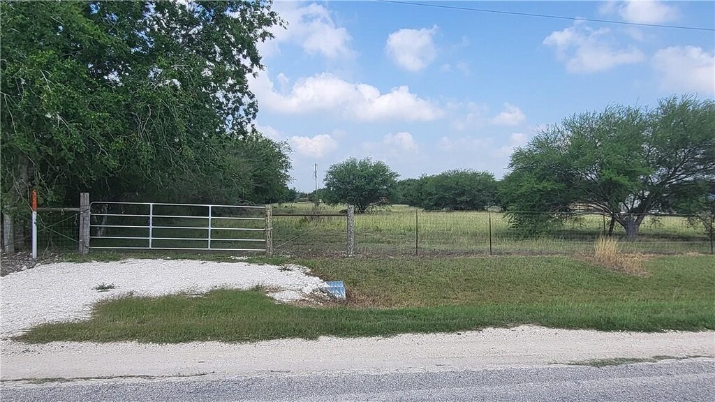 301 S County Road 307, Orange Grove, TX 78372 - photo 1