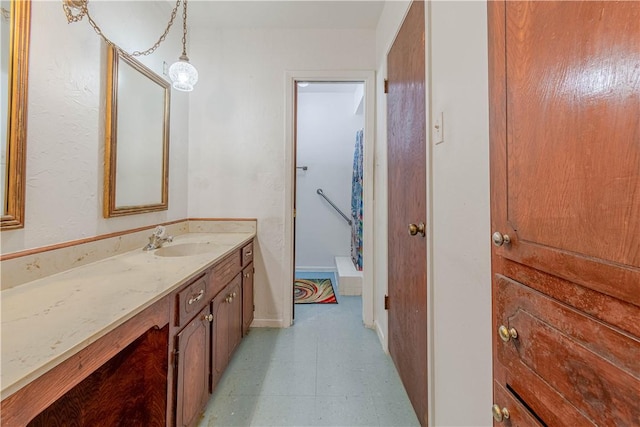 2406 Lakeview Dr, Rockport, TX 78382 - bathroom with vanity and baseboards