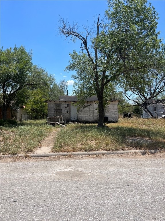 view of obstructed view of property