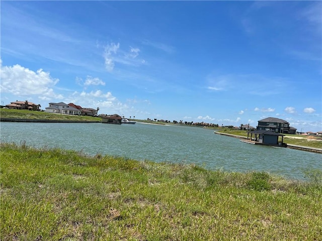181 E Burgundy Bay Prt, Oconnor, TX 77982