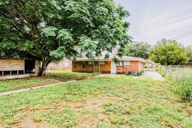 215 NW 2nd St, Premont, TX 78375 - photo 6
