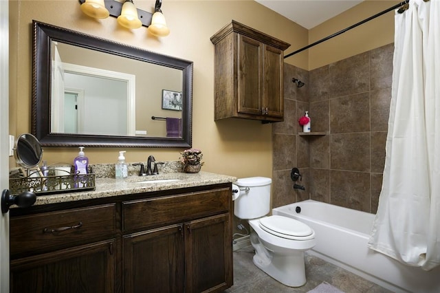 full bathroom featuring shower / tub combo with curtain, vanity, and toilet