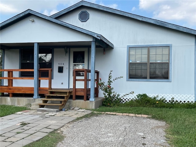 view of front of home featuring a porch