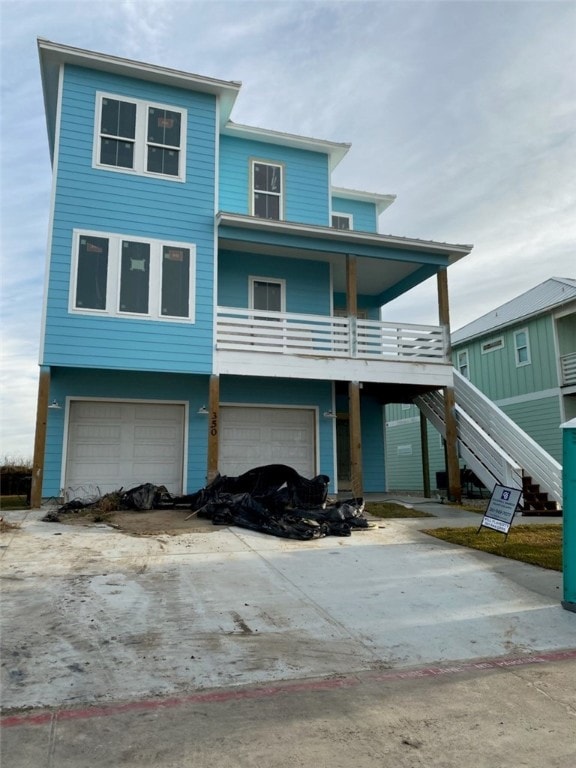 view of front of house featuring a garage