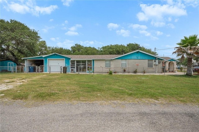 627 S Fuqua St, Rockport, TX 78382 - ranch-style home featuring a sunroom