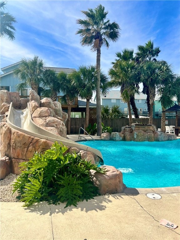 view of swimming pool