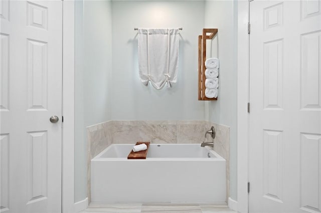 bathroom featuring a bathtub