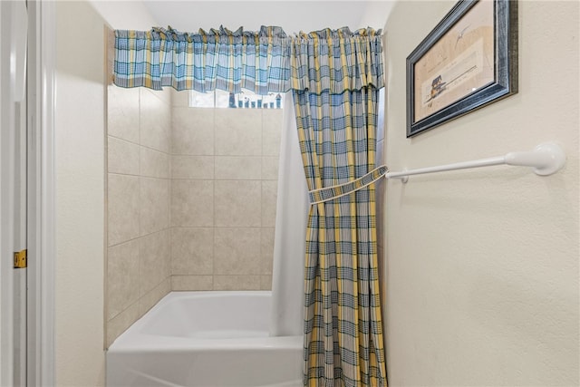 16025 Cuttysark St, Corpus Christi, TX 78418 - full bath with shower / tub combo with curtain