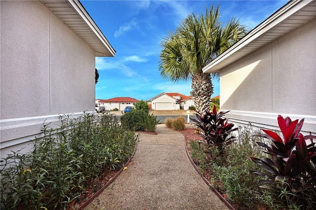 view of yard with a garage