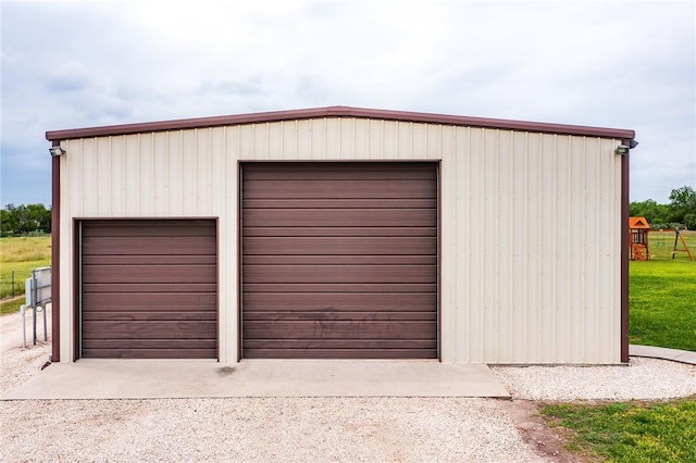 view of detached garage