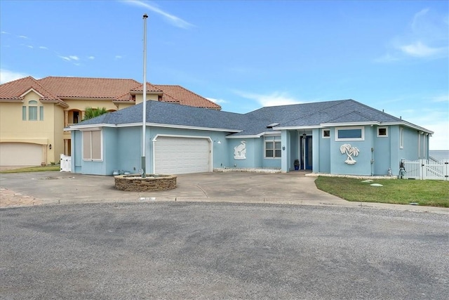 view of front facade featuring a garage