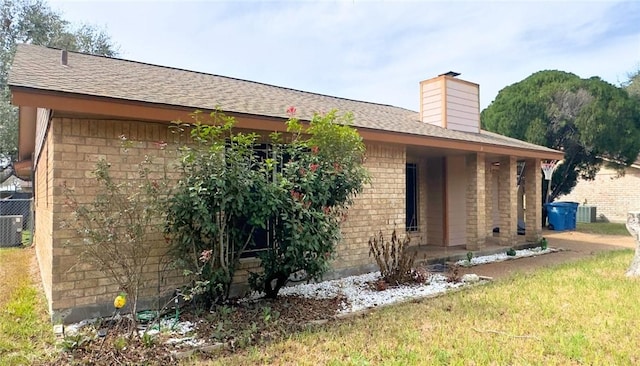 exterior space featuring a yard