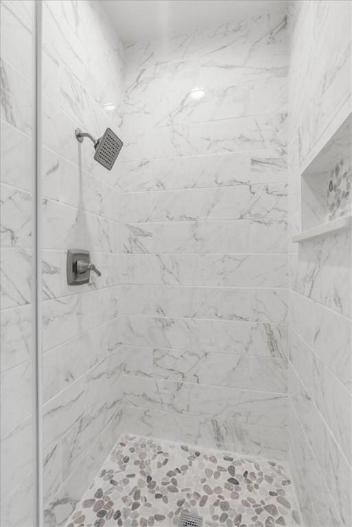 5913 Woodmere Dr, Corpus Christi, TX 78414 - full bathroom featuring a shower stall