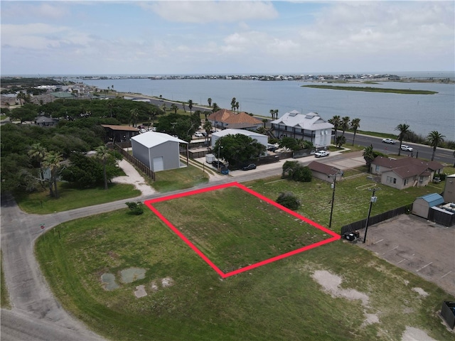 Listing photo 3 for 1609 Victoria Ave, Rockport TX 78382