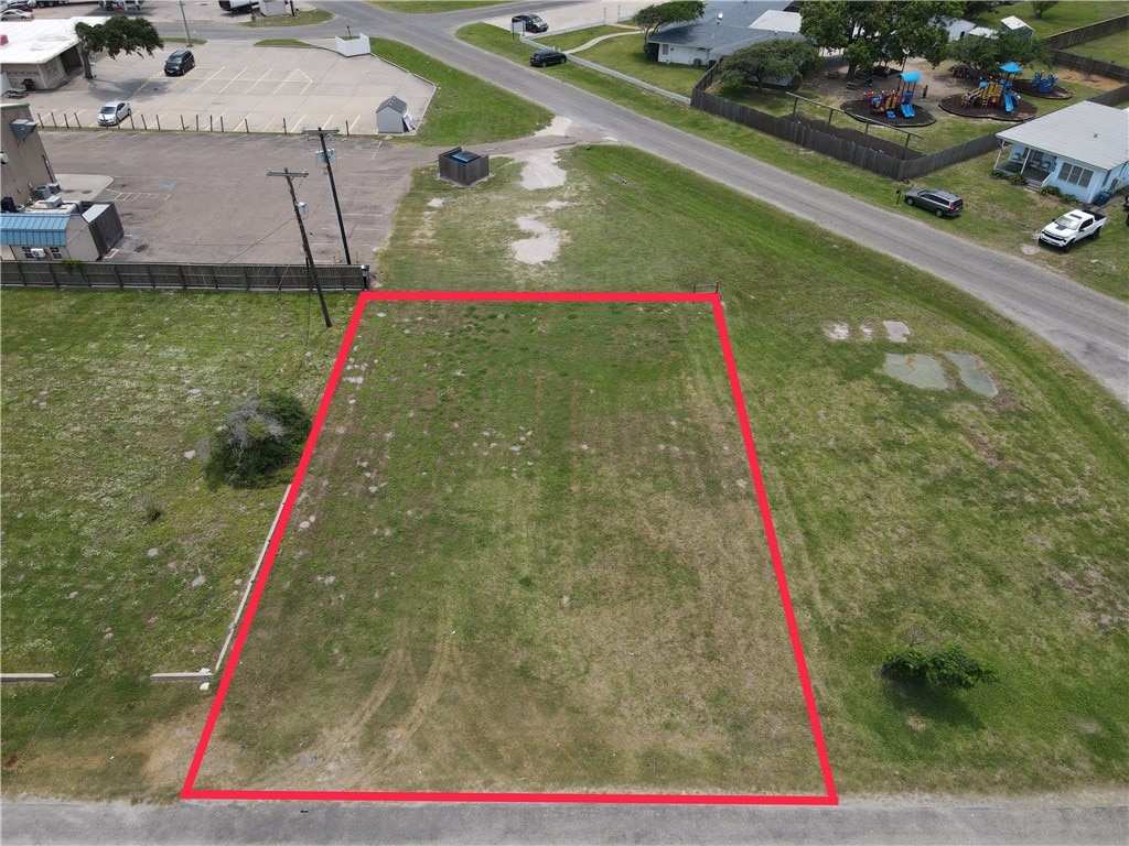 1609 Victoria Ave, Rockport, TX 78382 - photo 2