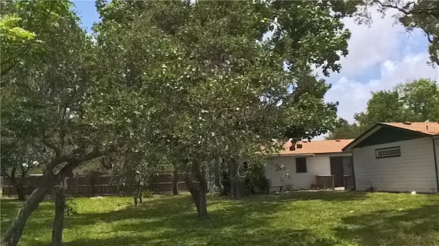 257 N 9th St, Aransas Pass, TX 78336 - view of yard