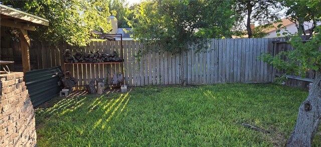 9334 Moon Beam, Corpus Christi, TX 78409 - view of yard