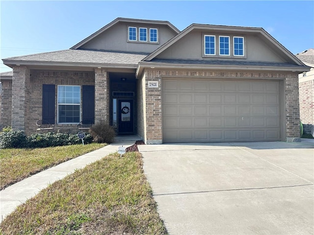 view of front of house featuring a front yard