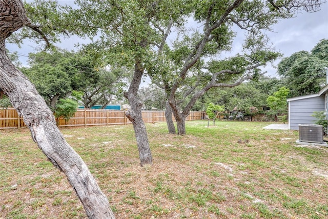 view of yard featuring cooling unit