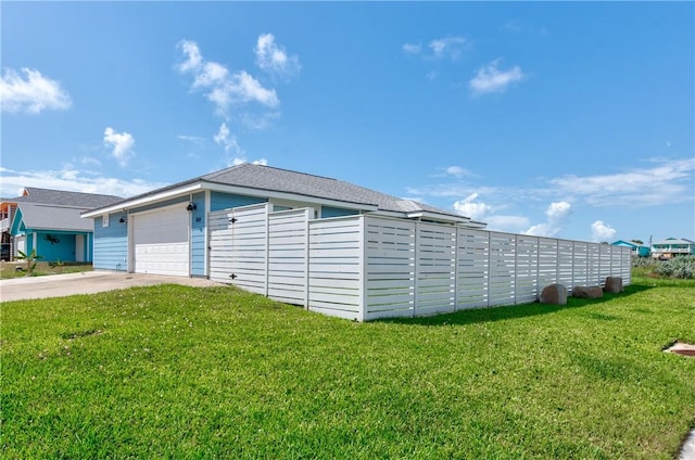 exterior space featuring a lawn