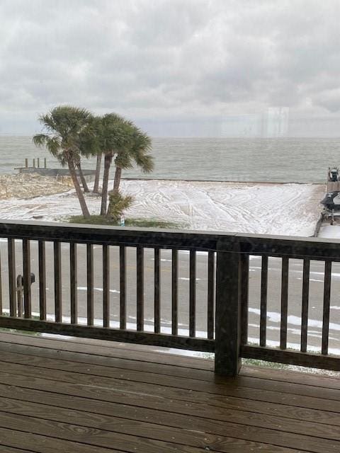 1811 Bay Shore Dr, Rockport, TX 78382 - wooden deck featuring a water view