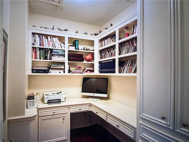 4502 Thoreau Cir, Corpus Christi, TX 78410 - office area with built in desk