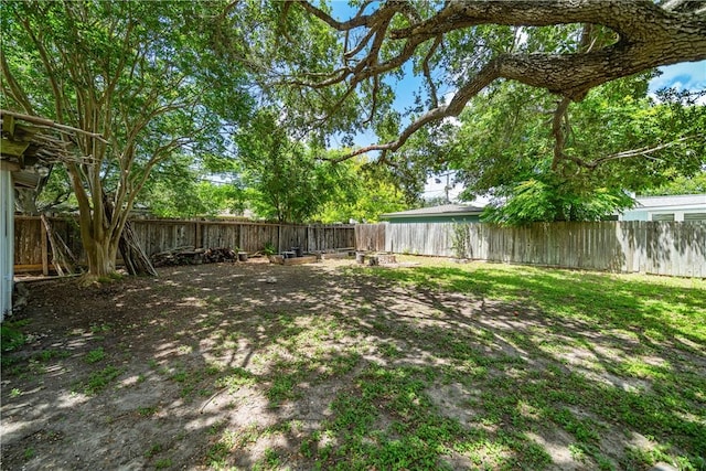 622 Bermuda Pl, Corpus Christi, TX 78411 - view of fenced backyard