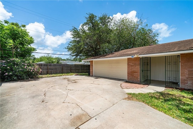 438 Pennington Dr, Corpus Christi, TX 78412 - view of garage