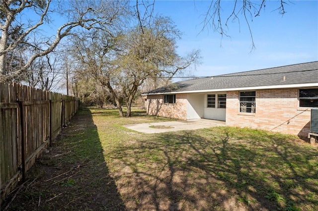 view of yard with a patio